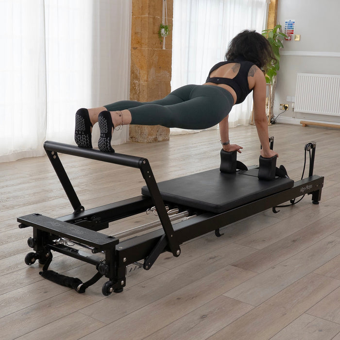 Align-Pilates C8-Pro Noir Pilates Reformer