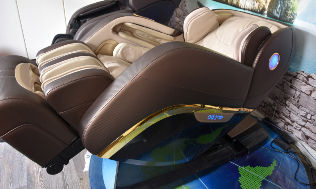 Oaxmi Royal 4D+ Massage Chair